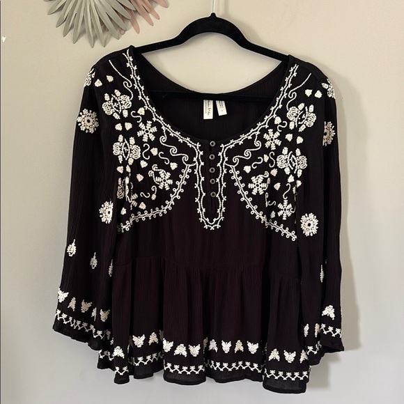 Anthropologie Meadow Rue Embroidered Black and White Women's Blouse - M - Picture 1 of 7